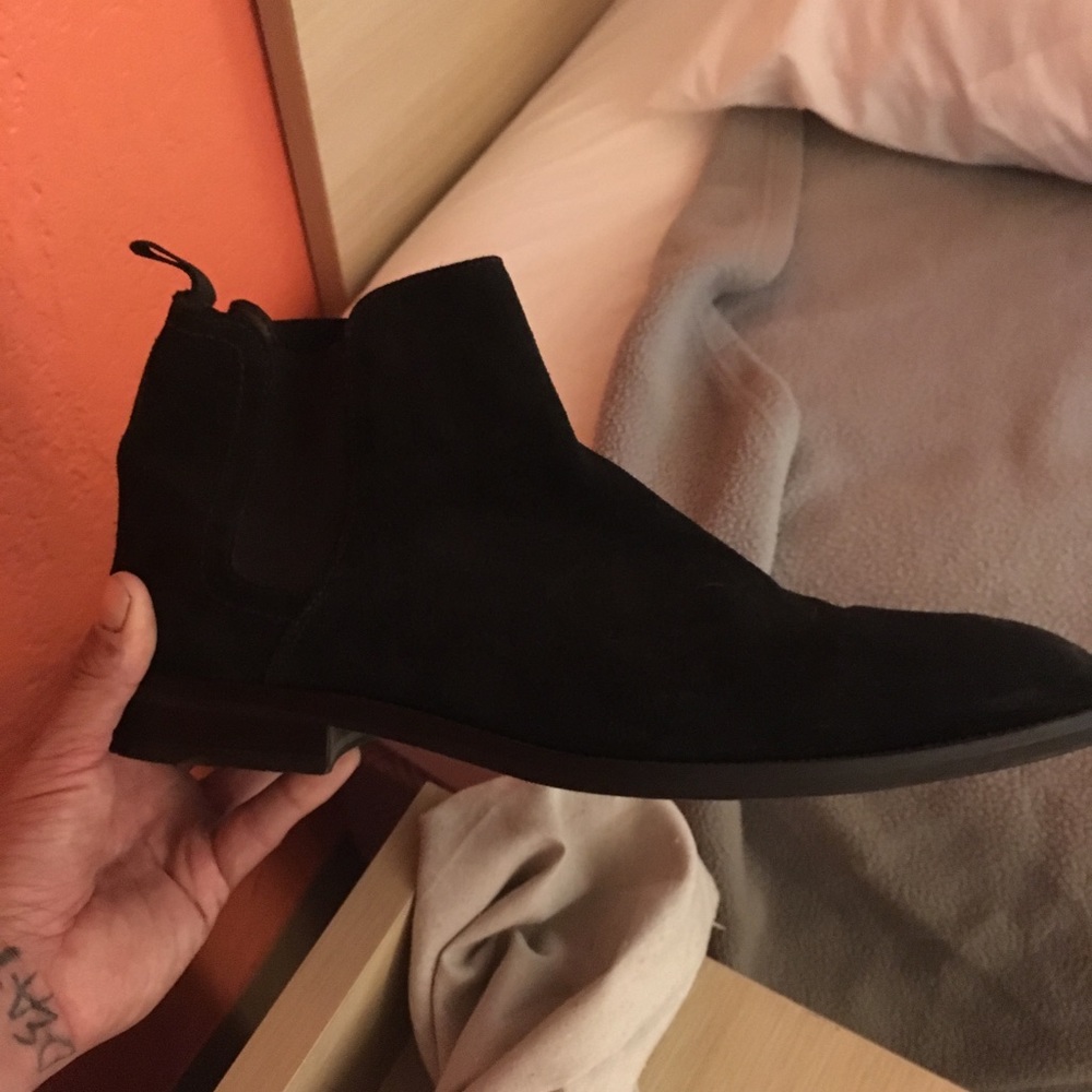 Chelsea boots size 9
